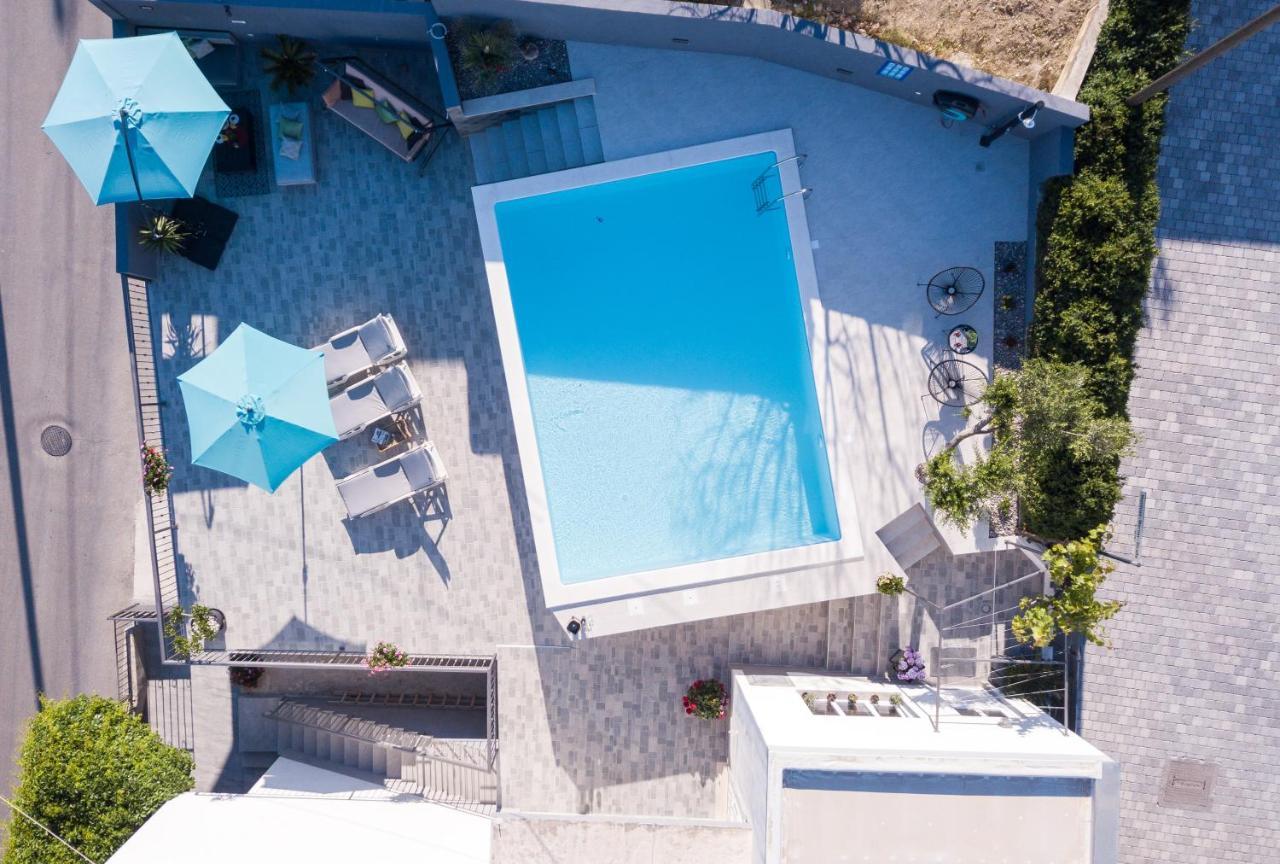 פודסטראנה Apartments Lidija - Sea View Apartment With Exclusive Right Of Using Hot Tub Or Split Level Apartment With Exclusive Right Of Using Pool מראה חיצוני תמונה
