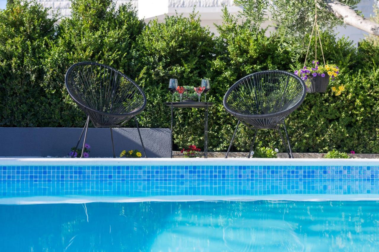 פודסטראנה Apartments Lidija - Sea View Apartment With Exclusive Right Of Using Hot Tub Or Split Level Apartment With Exclusive Right Of Using Pool מראה חיצוני תמונה