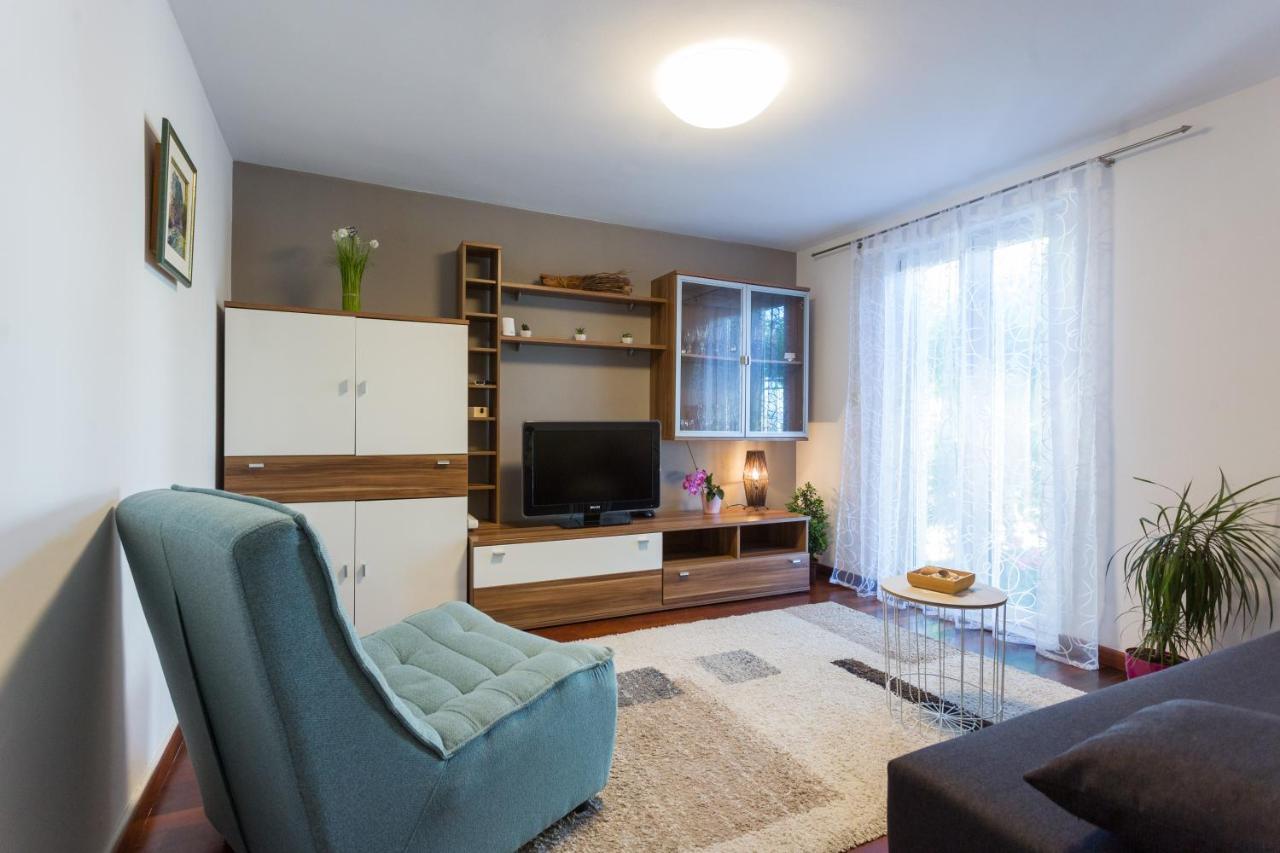 פודסטראנה Apartments Lidija - Sea View Apartment With Exclusive Right Of Using Hot Tub Or Split Level Apartment With Exclusive Right Of Using Pool מראה חיצוני תמונה