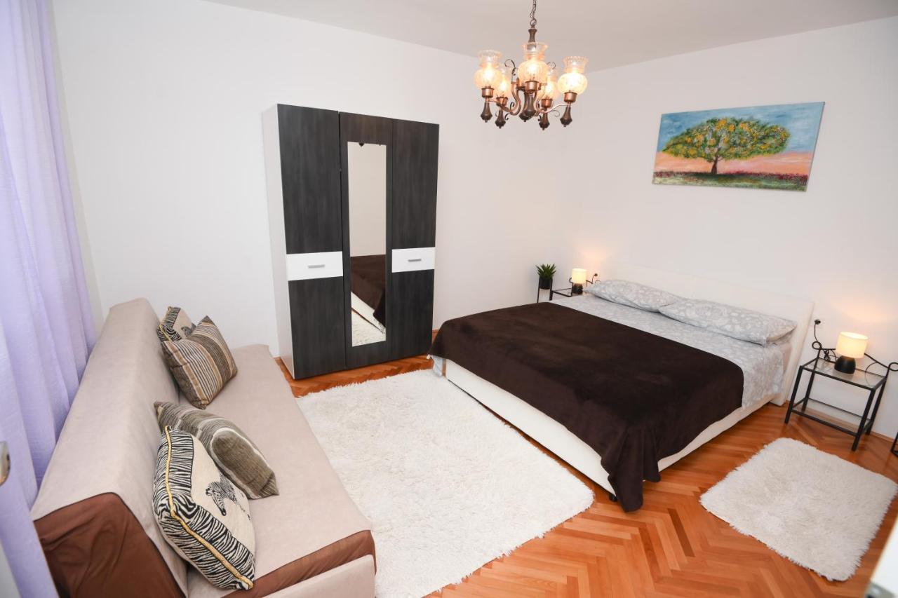 פודסטראנה Apartments Lidija - Sea View Apartment With Exclusive Right Of Using Hot Tub Or Split Level Apartment With Exclusive Right Of Using Pool מראה חיצוני תמונה