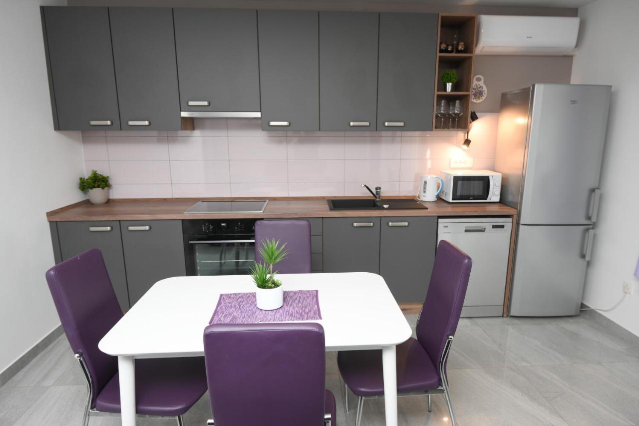 פודסטראנה Apartments Lidija - Sea View Apartment With Exclusive Right Of Using Hot Tub Or Split Level Apartment With Exclusive Right Of Using Pool מראה חיצוני תמונה