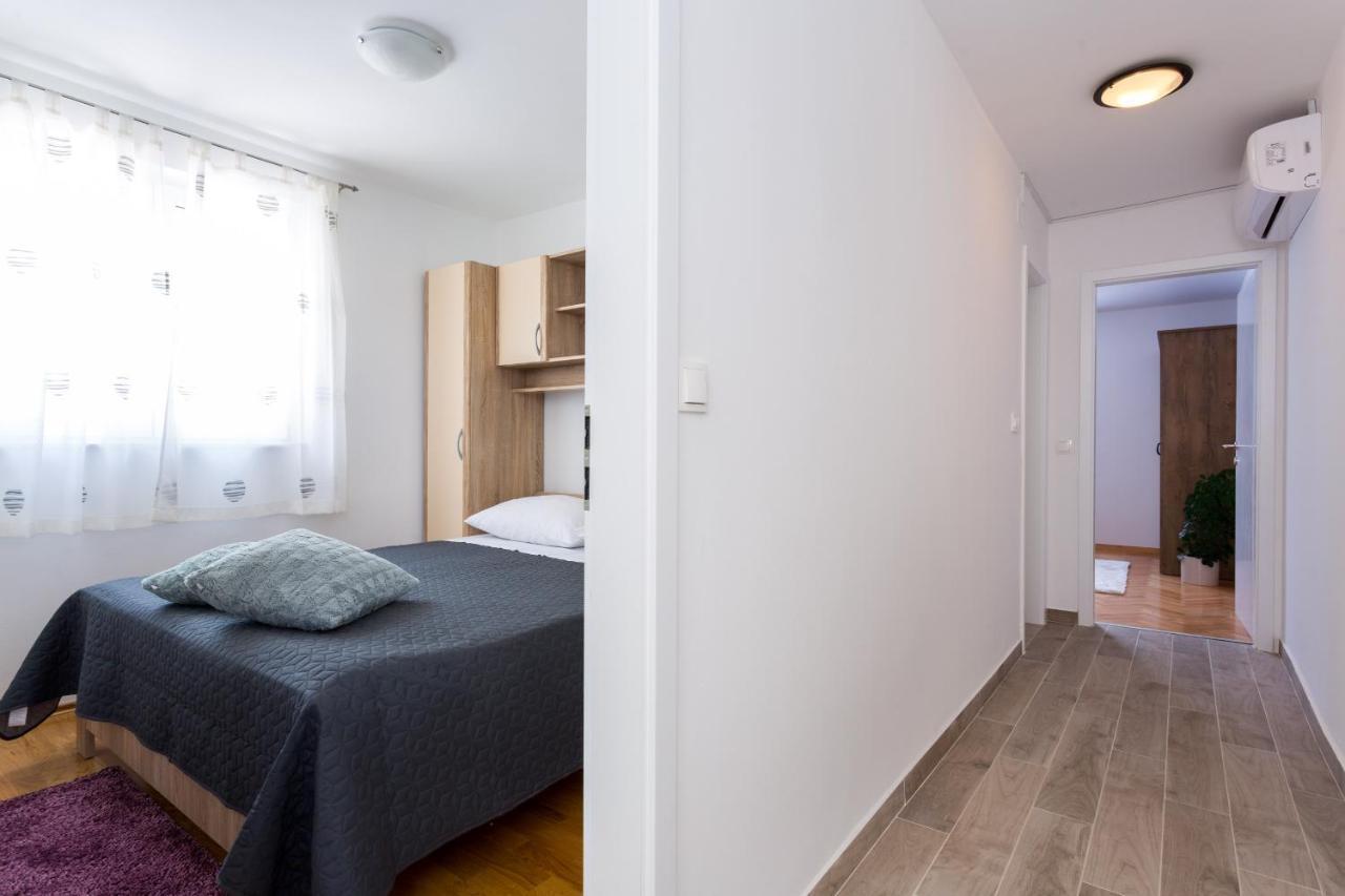 פודסטראנה Apartments Lidija - Sea View Apartment With Exclusive Right Of Using Hot Tub Or Split Level Apartment With Exclusive Right Of Using Pool מראה חיצוני תמונה